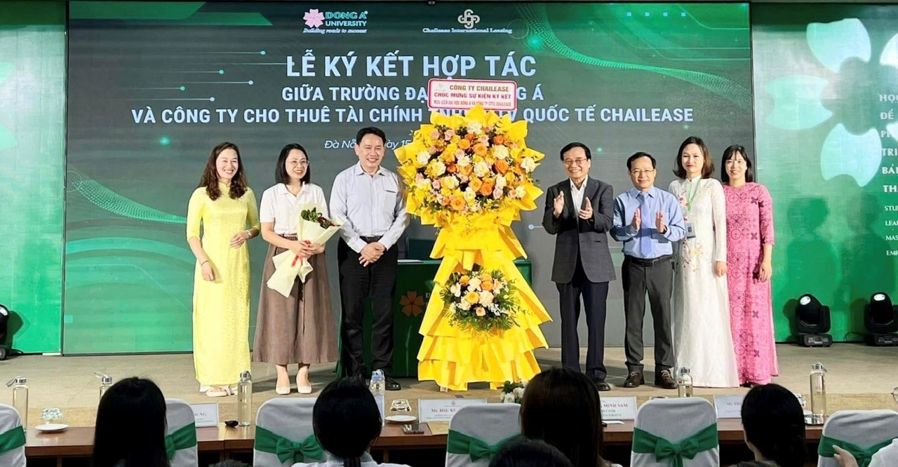 cơ hội thực tập và làm việc của ngành tài chính ngân hàng trong nước và quốc tế