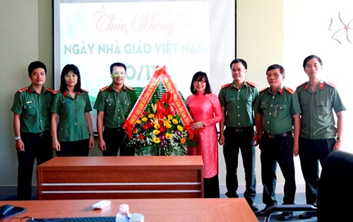 Đại học Đông Á đón các đơn vị đến thăm và chúc mừng ngày Nhà giáo Việt Nam