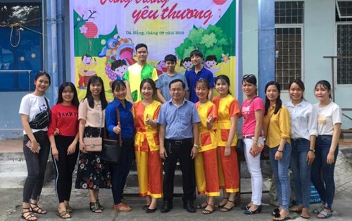 Đêm yêu thương ấm áp giành cho các em nhỏ phường Hòa Minh