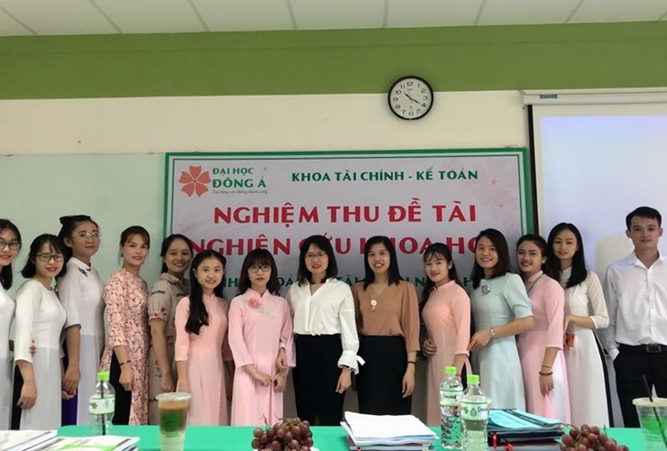 Nghiệm thu đề tài nghiên cứu khoa học của sinh viên ngành Kế toán và Tài chính ngân hàng