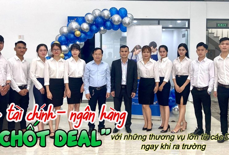 Với vai trò như “xương sống của nền kinh tế”, Tài chính – Ngân hàng là mảnh đất màu mỡ cho hàng nghìn cơ hội việc làm hấp dẫn