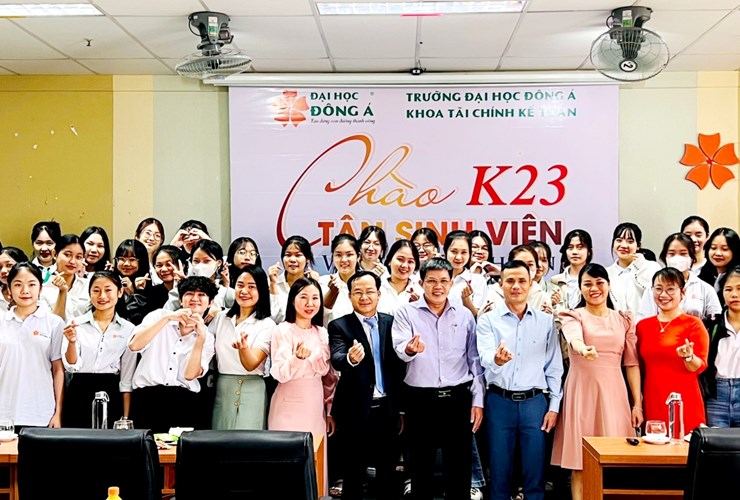 Sự kiện chào đón Tân sinh viên K23