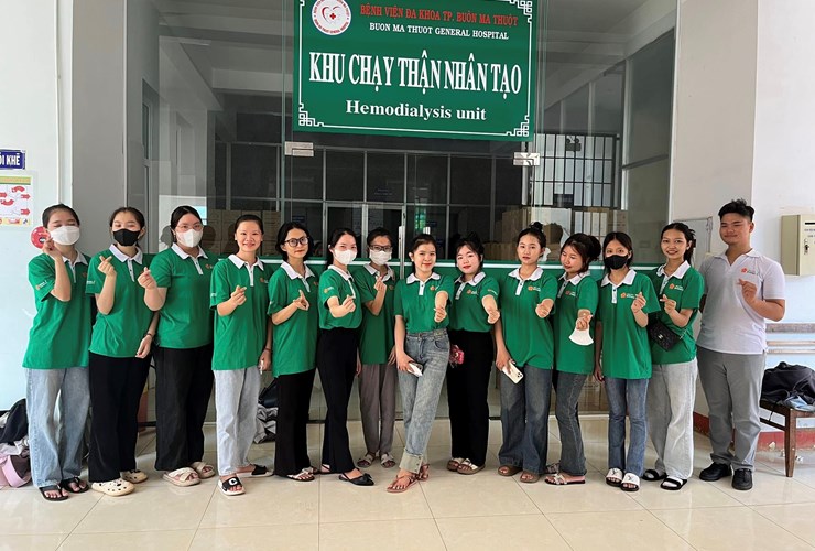 Sinh viên Khoa Tài chính Kế toán lan tỏa yêu thương đến với mọi người