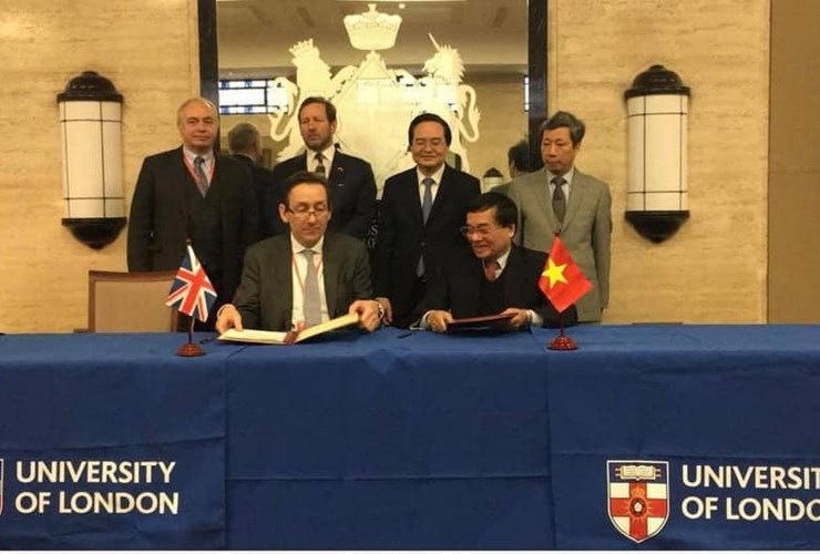 ĐẠI HỌC LIVERPOOL JM VÀ ĐẠI HỌC ĐÔNG Á HỢP TÁC CHƯƠNG TRÌNH FRANCHISE 