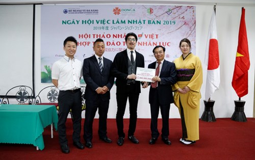 Ngày hội việc làm tại ĐH Đông Á: 198 sinh viên được tiếp nhận làm việc tại Nhật Bản