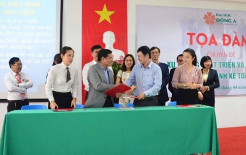 SeABank Đà Nẵng hợp tác với Đại học Đông Á