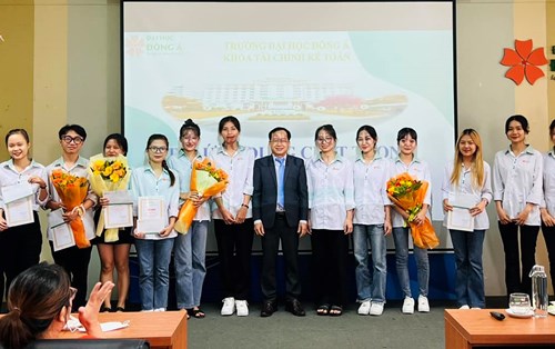 Lễ trao giải cuộc thi Ứng dụng Công nghệ thông tin trong Kế toán