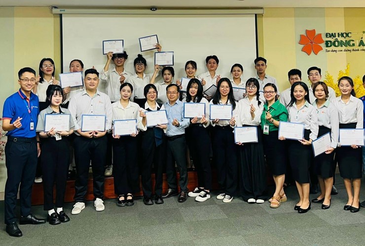 Lễ tổng kết và trao giải cuộc thi Nhà Đầu tư tài ba