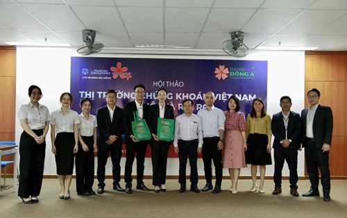 Hội thảo “Thị trường chứng khoán Việt Nam - Cơ hội và rủi ro” 